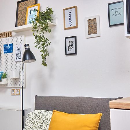 Яскраві Апартаменти √ Wi-Fi √ Кава √ 2Хв П.Олександрія Bila Tserkva Eksteriør billede